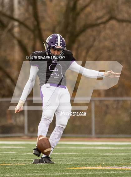 Thumbnail 2 in Lincoln Park vs Rolling Meadows (IHSA 7A First Round Playoff) photogallery.