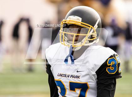 Thumbnail 1 in Lincoln Park vs Rolling Meadows (IHSA 7A First Round Playoff) photogallery.