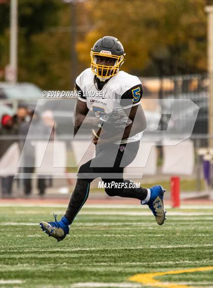 Thumbnail 3 in Lincoln Park vs Rolling Meadows (IHSA 7A First Round Playoff) photogallery.