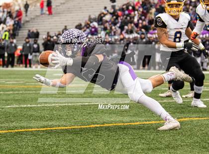 Thumbnail 2 in Lincoln Park vs Rolling Meadows (IHSA 7A First Round Playoff) photogallery.