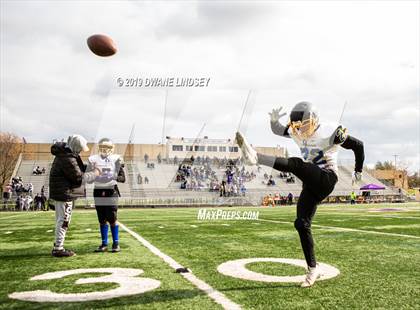 Thumbnail 2 in Lincoln Park vs Rolling Meadows (IHSA 7A First Round Playoff) photogallery.