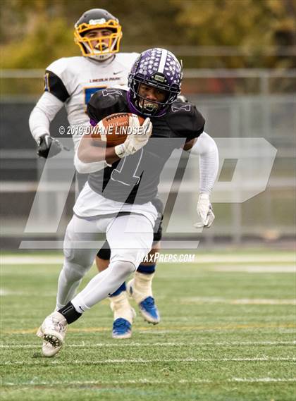 Thumbnail 2 in Lincoln Park vs Rolling Meadows (IHSA 7A First Round Playoff) photogallery.