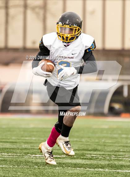 Thumbnail 1 in Lincoln Park vs Rolling Meadows (IHSA 7A First Round Playoff) photogallery.