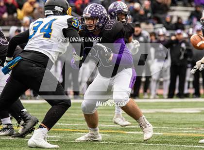 Thumbnail 2 in Lincoln Park vs Rolling Meadows (IHSA 7A First Round Playoff) photogallery.