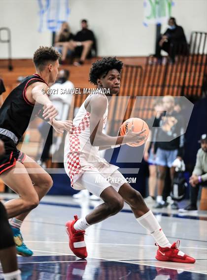 Thumbnail 2 in Taft vs  Santa Clarita Christian (19th Annual Rose City Roundball classic) photogallery.