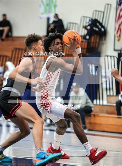 Thumbnail 3 in Taft vs  Santa Clarita Christian (19th Annual Rose City Roundball classic) photogallery.
