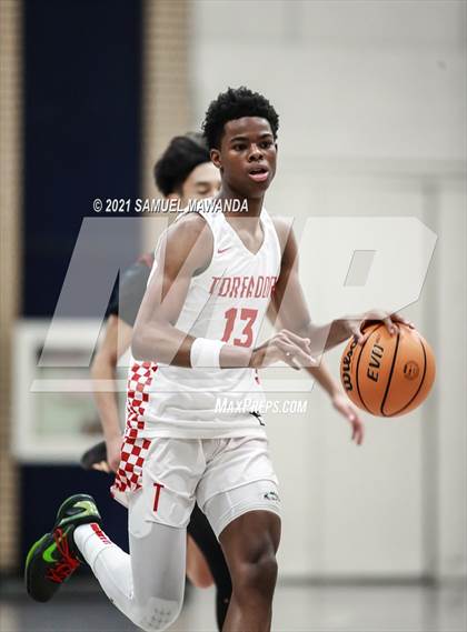 Thumbnail 3 in Taft vs  Santa Clarita Christian (19th Annual Rose City Roundball classic) photogallery.