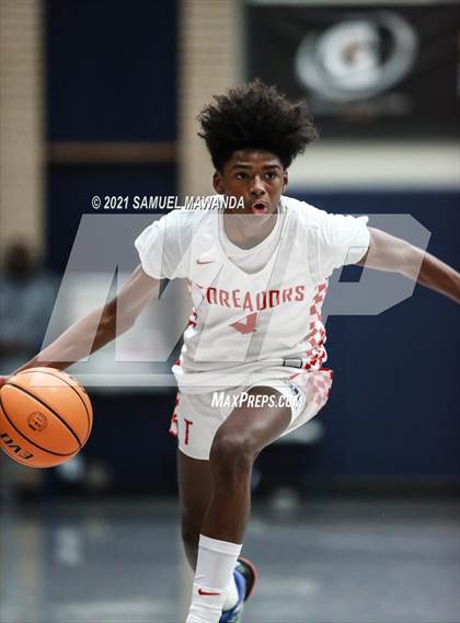 Thumbnail 3 in Taft vs  Santa Clarita Christian (19th Annual Rose City Roundball classic) photogallery.