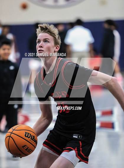 Thumbnail 3 in Taft vs  Santa Clarita Christian (19th Annual Rose City Roundball classic) photogallery.