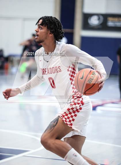 Thumbnail 3 in Taft vs  Santa Clarita Christian (19th Annual Rose City Roundball classic) photogallery.