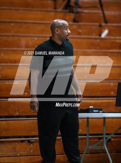 Thumbnail 2 in Taft vs  Santa Clarita Christian (19th Annual Rose City Roundball classic) photogallery.