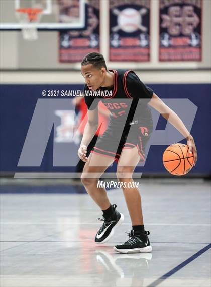 Thumbnail 2 in Taft vs  Santa Clarita Christian (19th Annual Rose City Roundball classic) photogallery.