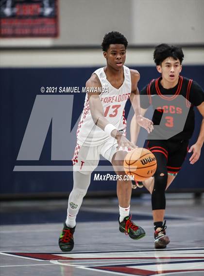 Thumbnail 2 in Taft vs  Santa Clarita Christian (19th Annual Rose City Roundball classic) photogallery.
