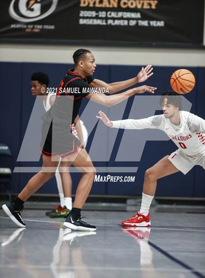 Thumbnail 3 in Taft vs  Santa Clarita Christian (19th Annual Rose City Roundball classic) photogallery.