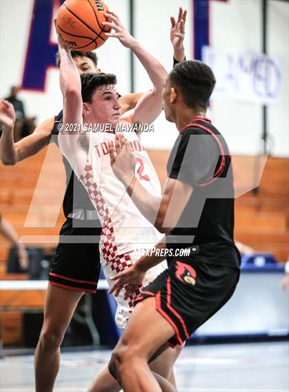 Thumbnail 2 in Taft vs  Santa Clarita Christian (19th Annual Rose City Roundball classic) photogallery.