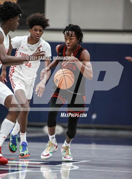 Thumbnail 1 in Taft vs  Santa Clarita Christian (19th Annual Rose City Roundball classic) photogallery.