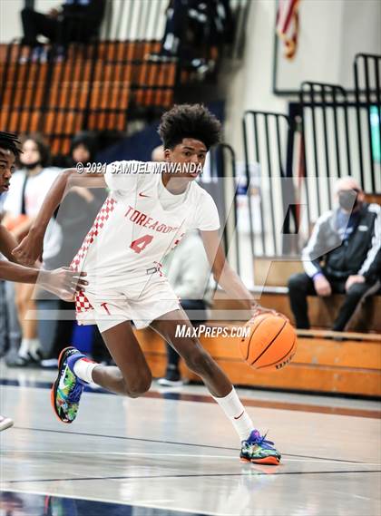 Thumbnail 2 in Taft vs  Santa Clarita Christian (19th Annual Rose City Roundball classic) photogallery.