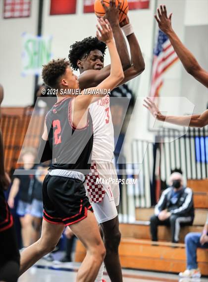 Thumbnail 1 in Taft vs  Santa Clarita Christian (19th Annual Rose City Roundball classic) photogallery.