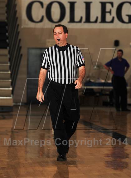Thumbnail 2 in Palos Verdes Peninsula vs. Colton (MaxPreps Holiday Classic) photogallery.