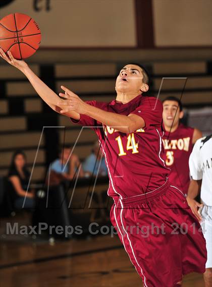 Thumbnail 3 in Palos Verdes Peninsula vs. Colton (MaxPreps Holiday Classic) photogallery.