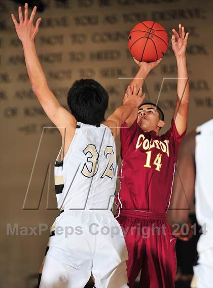 Thumbnail 2 in Palos Verdes Peninsula vs. Colton (MaxPreps Holiday Classic) photogallery.