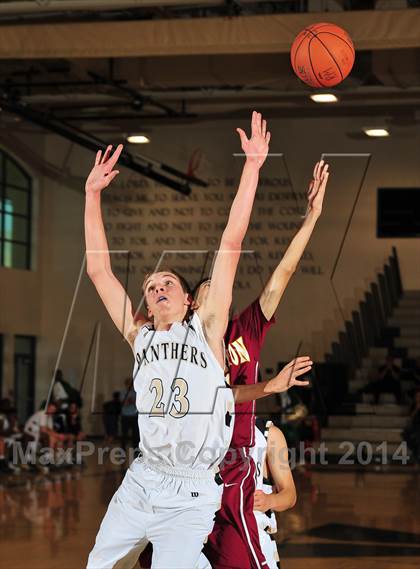 Thumbnail 3 in Palos Verdes Peninsula vs. Colton (MaxPreps Holiday Classic) photogallery.