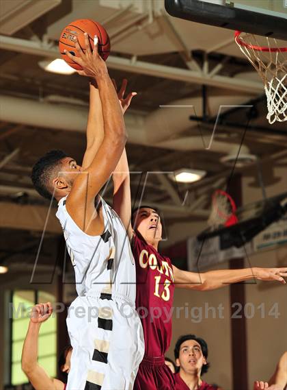 Thumbnail 1 in Palos Verdes Peninsula vs. Colton (MaxPreps Holiday Classic) photogallery.