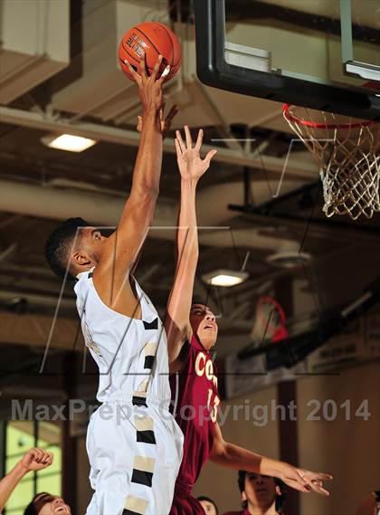 Thumbnail 2 in Palos Verdes Peninsula vs. Colton (MaxPreps Holiday Classic) photogallery.