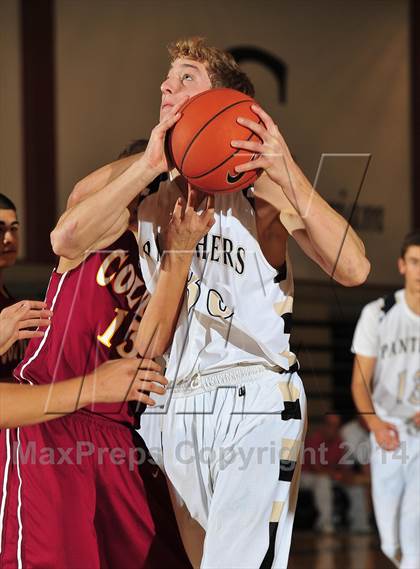 Thumbnail 1 in Palos Verdes Peninsula vs. Colton (MaxPreps Holiday Classic) photogallery.