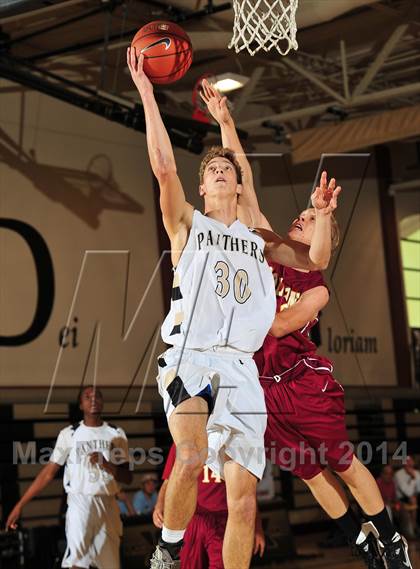 Thumbnail 3 in Palos Verdes Peninsula vs. Colton (MaxPreps Holiday Classic) photogallery.