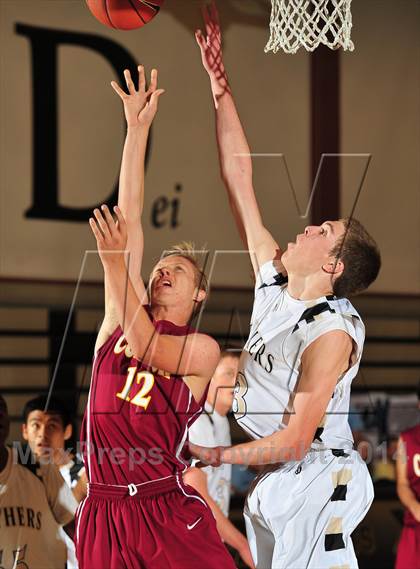 Thumbnail 2 in Palos Verdes Peninsula vs. Colton (MaxPreps Holiday Classic) photogallery.