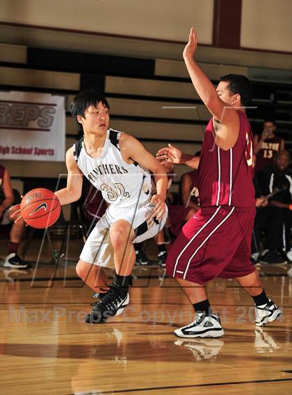 Thumbnail 2 in Palos Verdes Peninsula vs. Colton (MaxPreps Holiday Classic) photogallery.