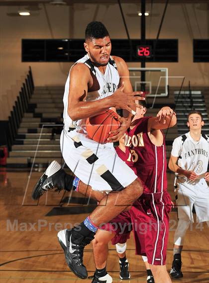 Thumbnail 3 in Palos Verdes Peninsula vs. Colton (MaxPreps Holiday Classic) photogallery.
