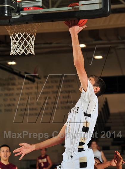 Thumbnail 3 in Palos Verdes Peninsula vs. Colton (MaxPreps Holiday Classic) photogallery.