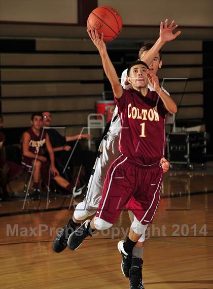Thumbnail 1 in Palos Verdes Peninsula vs. Colton (MaxPreps Holiday Classic) photogallery.