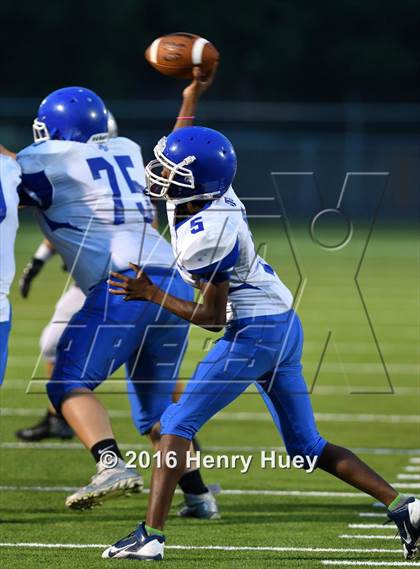 Thumbnail 2 in Round Rock vs Temple photogallery.