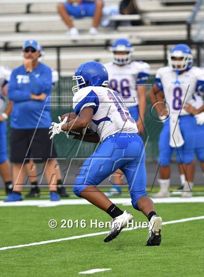 Thumbnail 1 in Round Rock vs Temple photogallery.