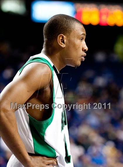 Thumbnail 3 in Rowan County vs. Bullett East (KHSAA Sweet 16 Semifinal) photogallery.