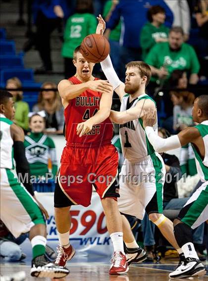 Thumbnail 1 in Rowan County vs. Bullett East (KHSAA Sweet 16 Semifinal) photogallery.