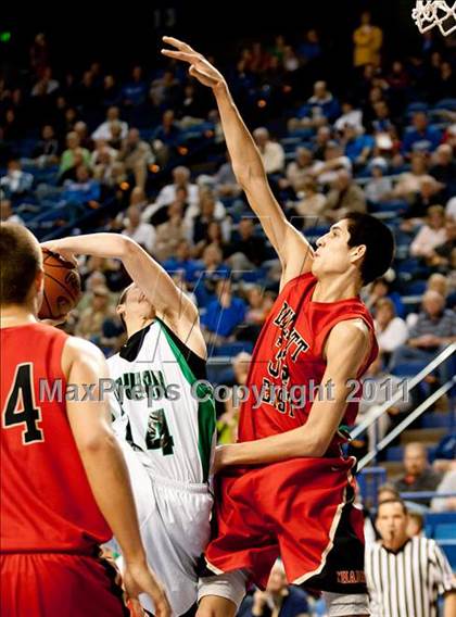Thumbnail 3 in Rowan County vs. Bullett East (KHSAA Sweet 16 Semifinal) photogallery.