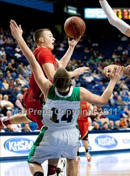 Thumbnail 3 in Rowan County vs. Bullett East (KHSAA Sweet 16 Semifinal) photogallery.