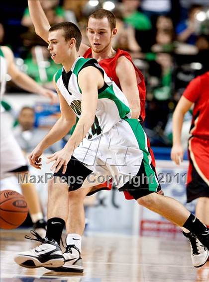 Thumbnail 3 in Rowan County vs. Bullett East (KHSAA Sweet 16 Semifinal) photogallery.