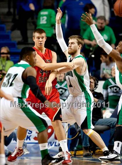 Thumbnail 2 in Rowan County vs. Bullett East (KHSAA Sweet 16 Semifinal) photogallery.