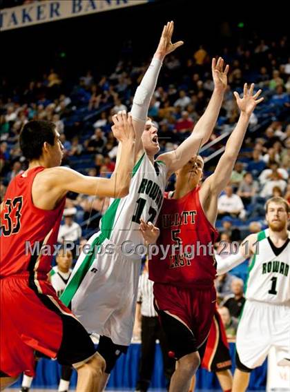 Thumbnail 3 in Rowan County vs. Bullett East (KHSAA Sweet 16 Semifinal) photogallery.