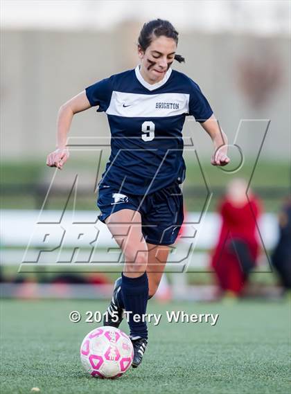 Thumbnail 3 in Brighton vs Williamsville East (NYSPHSAA Class A Regional Final) photogallery.