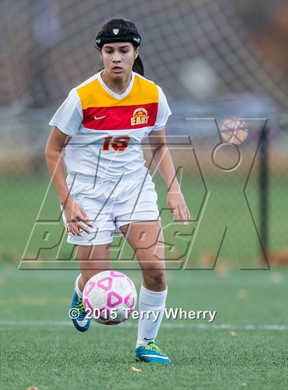 Thumbnail 3 in Brighton vs Williamsville East (NYSPHSAA Class A Regional Final) photogallery.