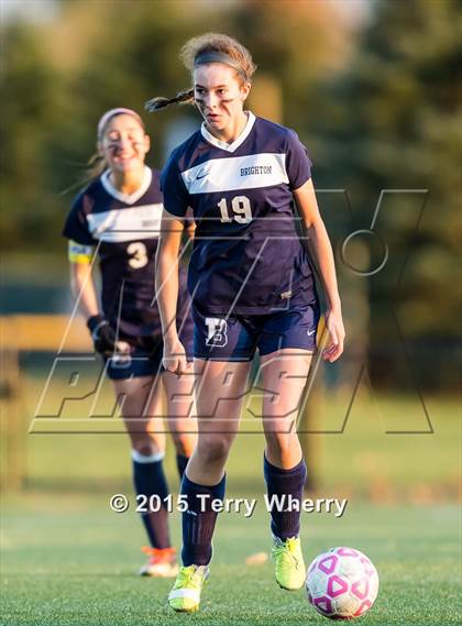 Thumbnail 3 in Brighton vs Williamsville East (NYSPHSAA Class A Regional Final) photogallery.