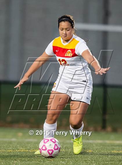 Thumbnail 2 in Brighton vs Williamsville East (NYSPHSAA Class A Regional Final) photogallery.