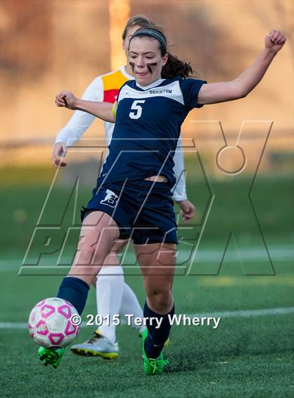 Thumbnail 2 in Brighton vs Williamsville East (NYSPHSAA Class A Regional Final) photogallery.