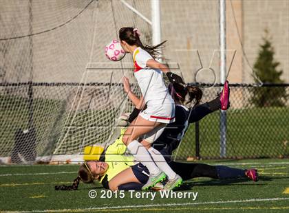 Thumbnail 3 in Brighton vs Williamsville East (NYSPHSAA Class A Regional Final) photogallery.